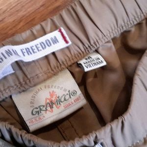 Gramicci Pants - Gramicci Convertible Hiking Pants Gramicci Pants - Gramicci Convertible Hiking Pants